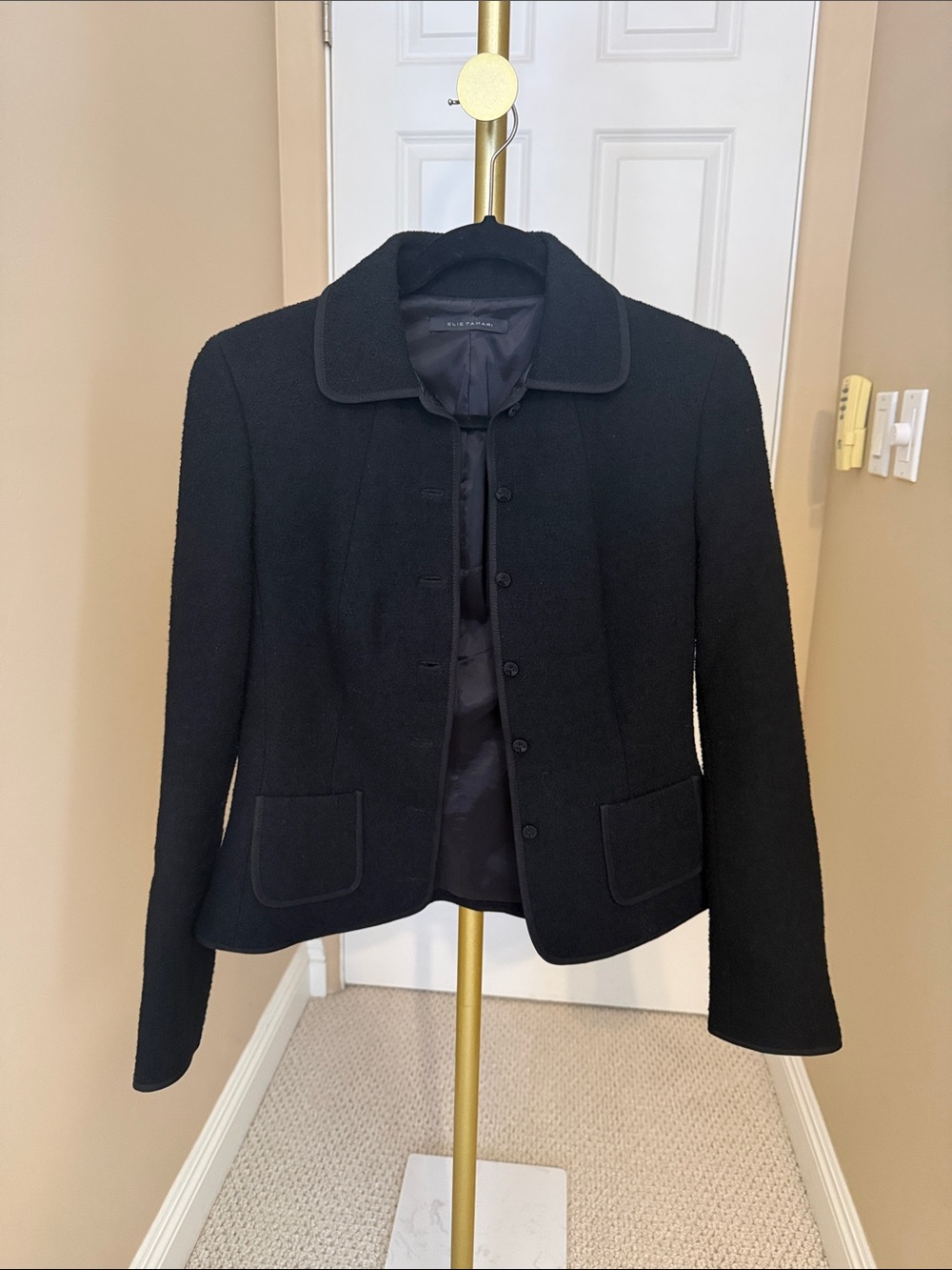 Elie Tahari Black Textured Collar Jacket